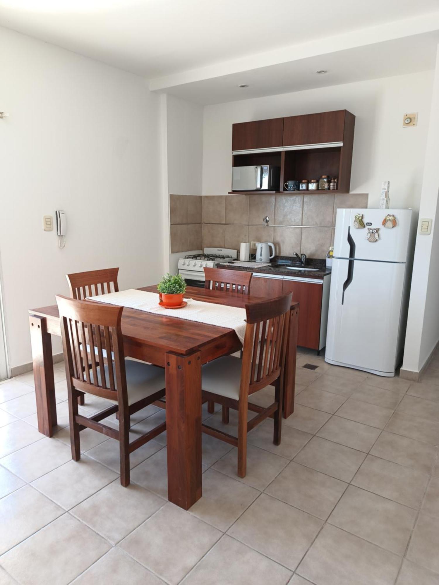 Departamento Confortable Centrico Con Cochera 4 Personas * Corrientes